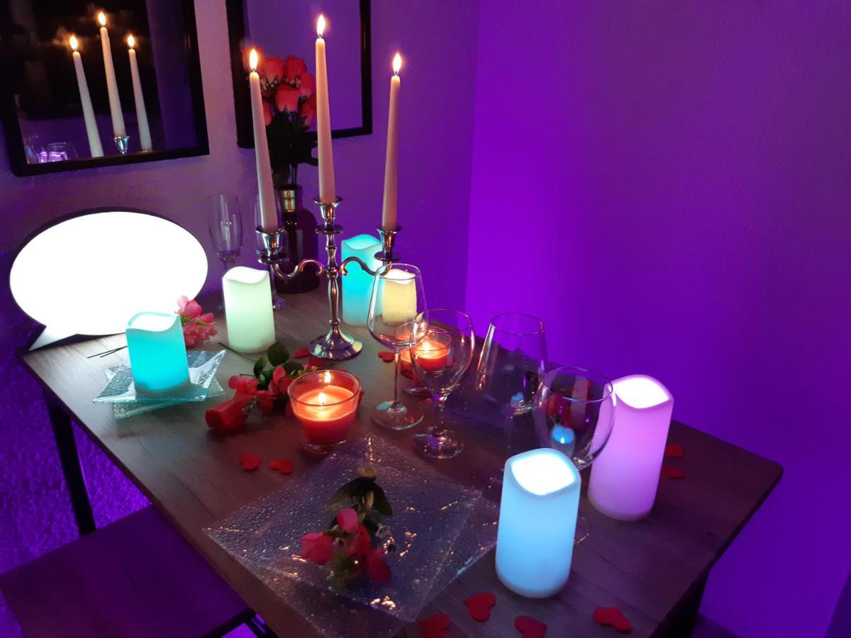 Luxe Sauna Privatif Et Grand Bain Jacuzzi A Deux A Biscarosse Plage Pour Nuit Romantique Avec Decoration Led Et Bougies 비스카로세 외부 사진