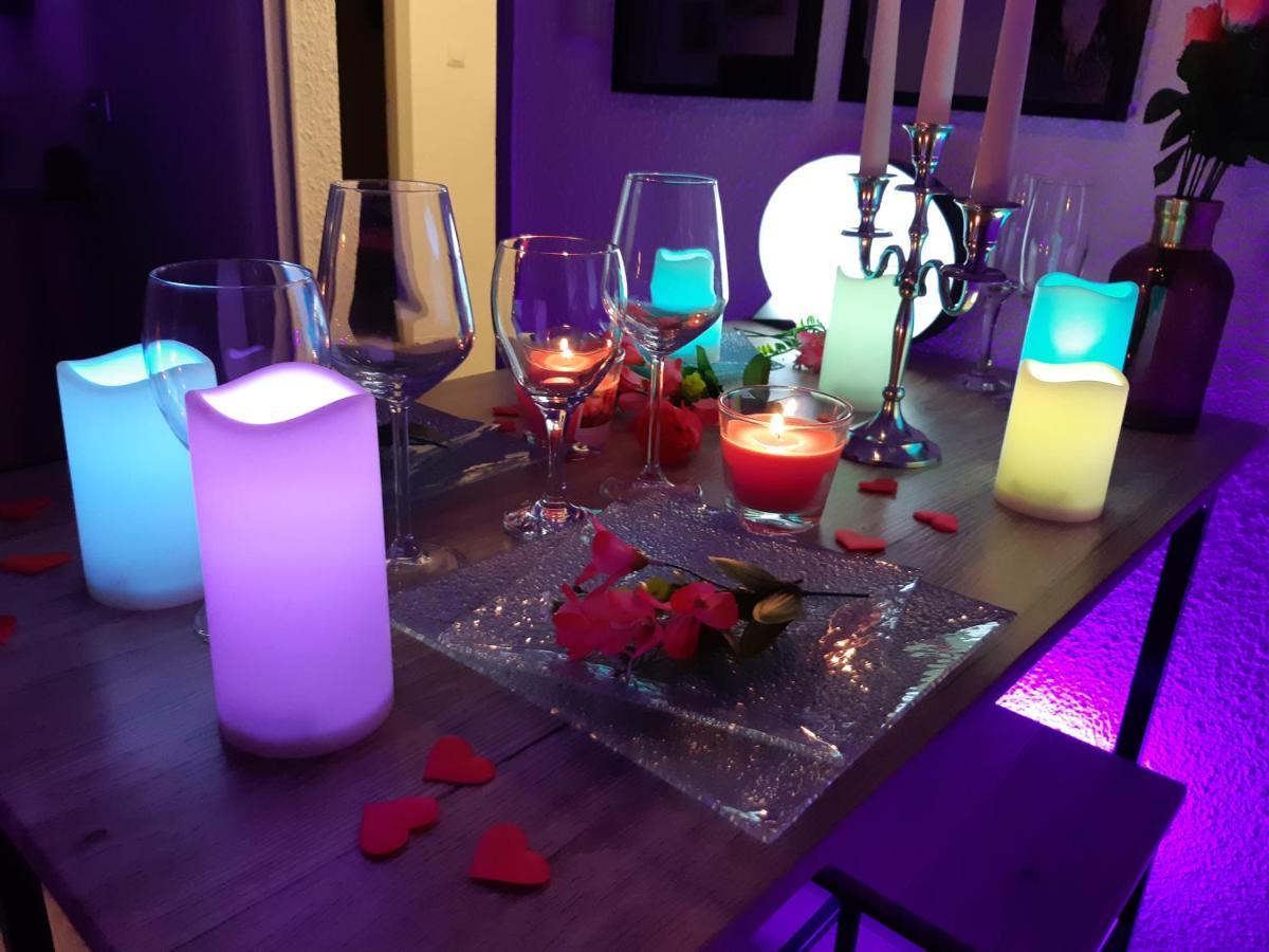 Luxe Sauna Privatif Et Grand Bain Jacuzzi A Deux A Biscarosse Plage Pour Nuit Romantique Avec Decoration Led Et Bougies 비스카로세 외부 사진