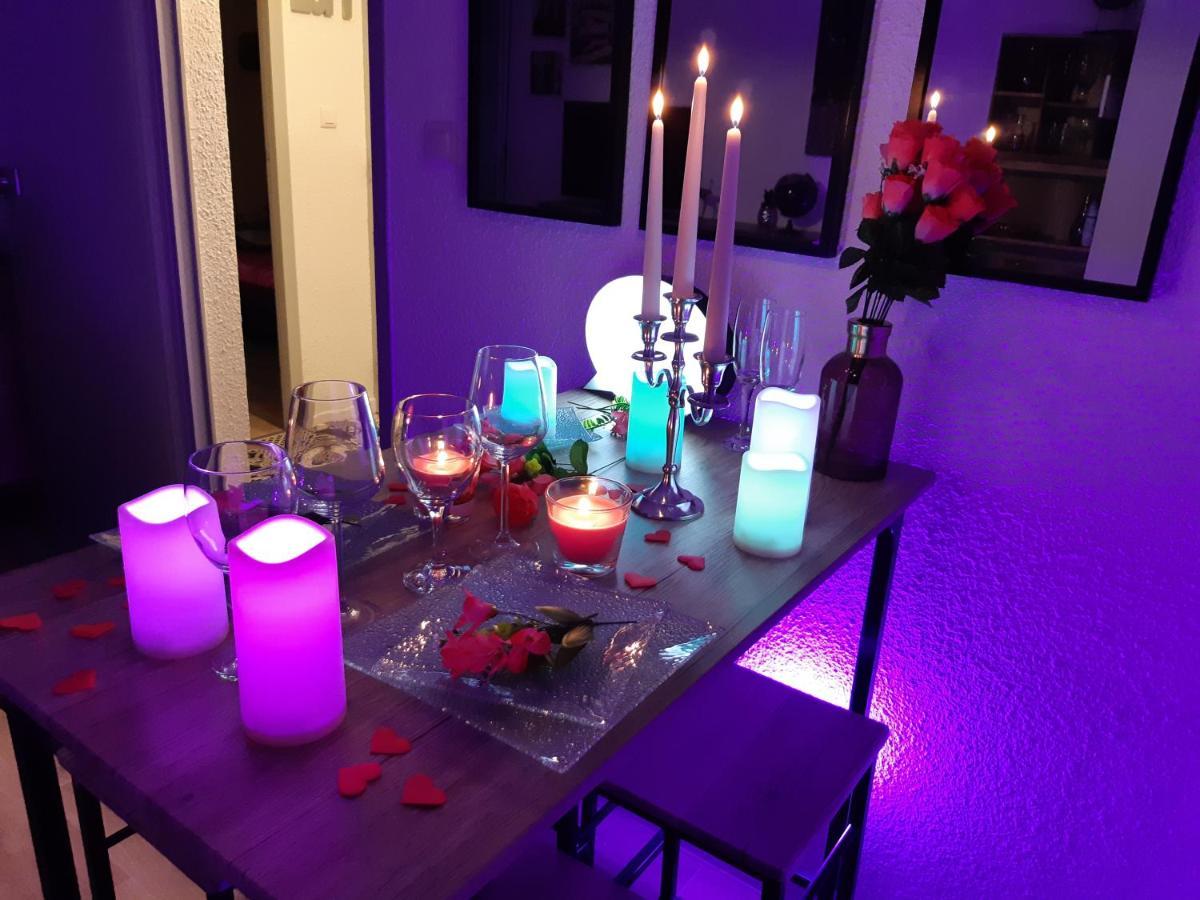 Luxe Sauna Privatif Et Grand Bain Jacuzzi A Deux A Biscarosse Plage Pour Nuit Romantique Avec Decoration Led Et Bougies 비스카로세 외부 사진