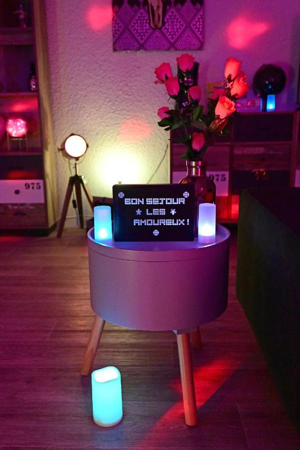 Luxe Sauna Privatif Et Grand Bain Jacuzzi A Deux A Biscarosse Plage Pour Nuit Romantique Avec Decoration Led Et Bougies 비스카로세 외부 사진